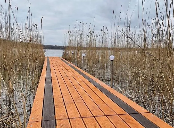 Nad Jeziorem W Leleszkach Holiday home Leleszki